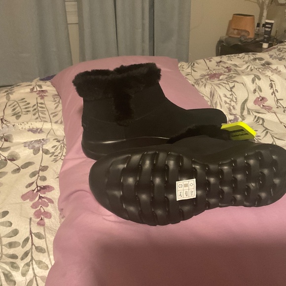 Winter boots sketchers new with tags - Picture 5 of 6